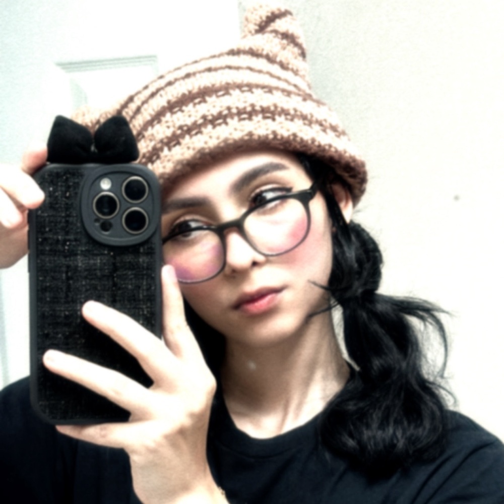 Meet your Posher, Crystal